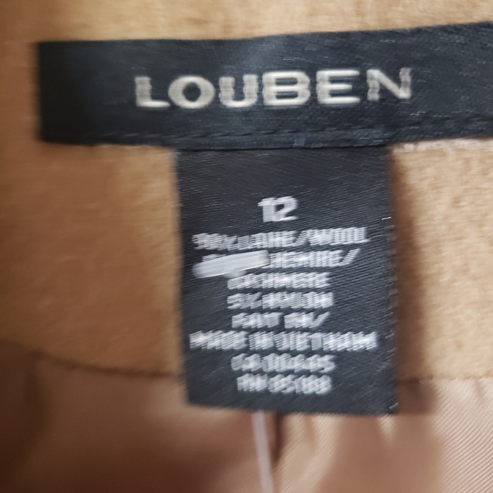 Blazer - Picture 3 of 3